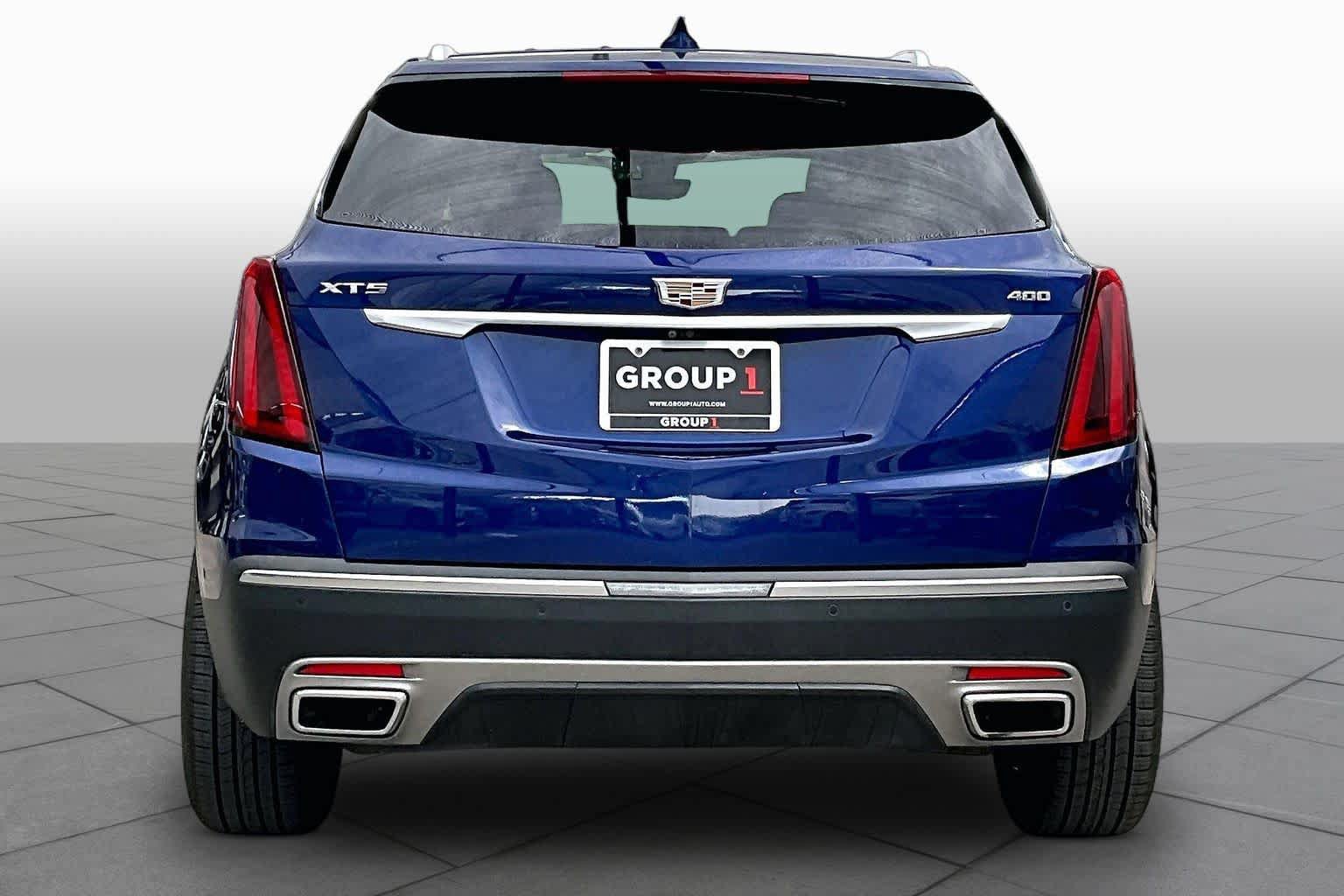 Used 2023 Cadillac XT5 Premium Luxury w/ Technology Package FWD image 5