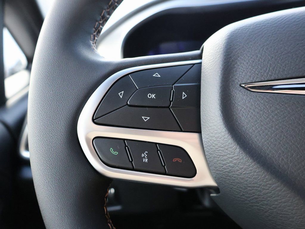 New 2026 Chrysler Pacifica Pinnacle image 26