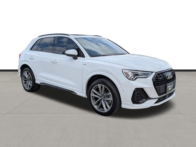Used 2021 Audi Q3 2.0T Premium Plus w/ Premium Plus Package image 3
