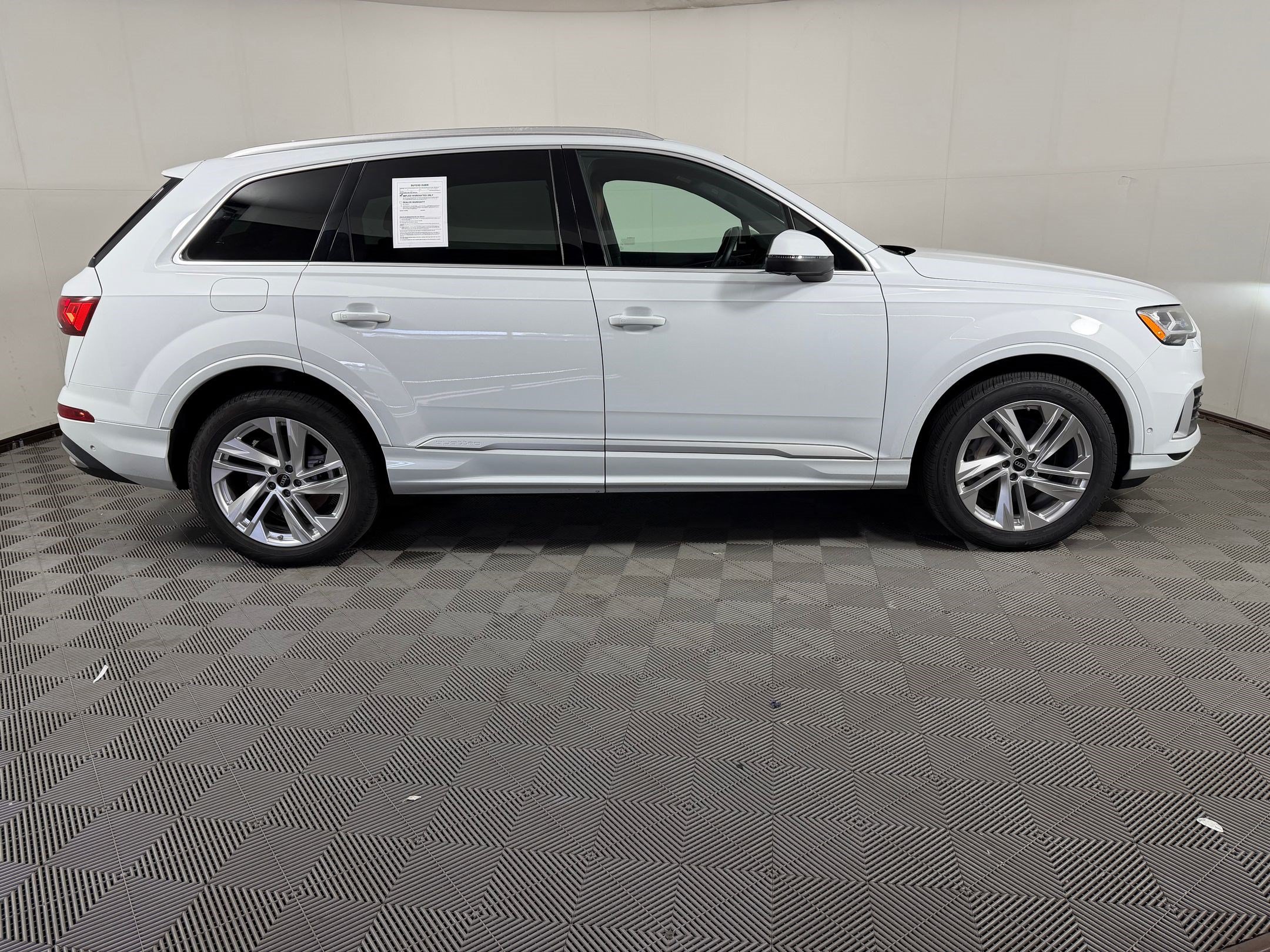 Used 2023 Audi Q7 2.0T Premium Plus w/ Premium Plus Package AWD/4WD image 8