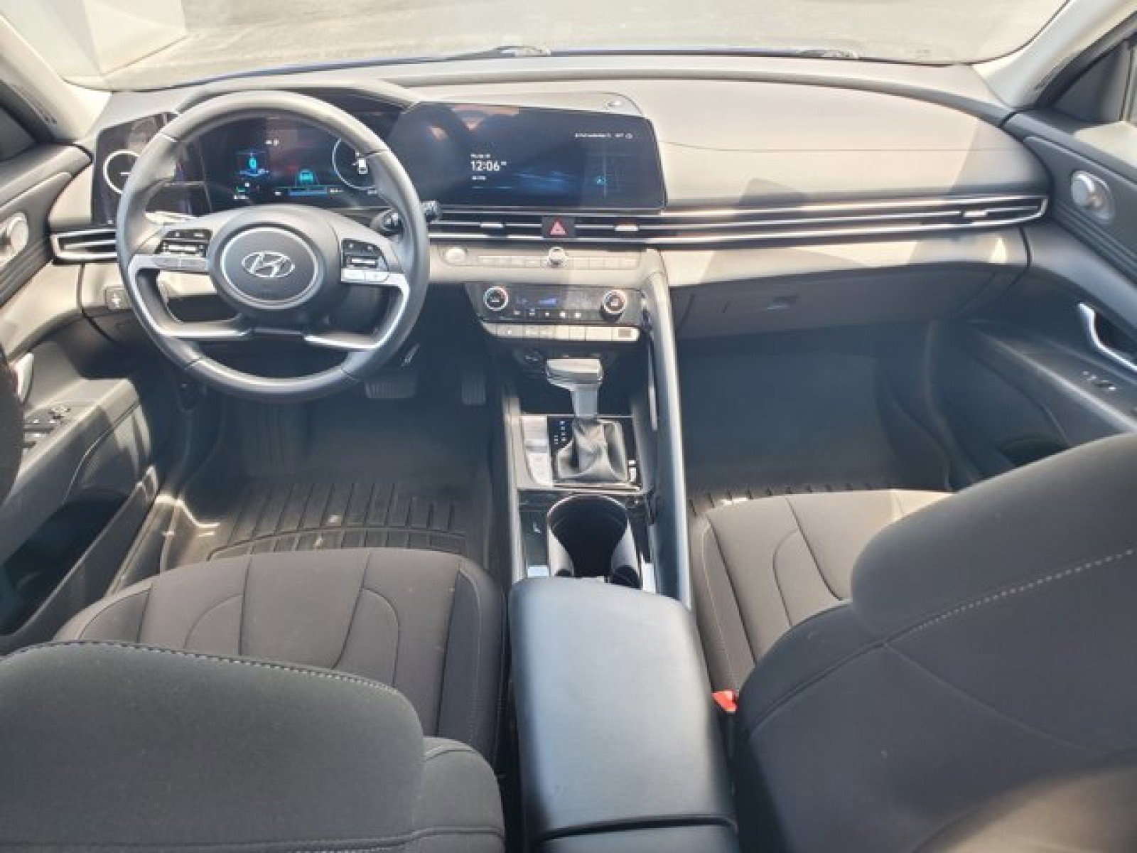 Used 2023 Hyundai Elantra SEL w/ Convenience Package FWD image 25
