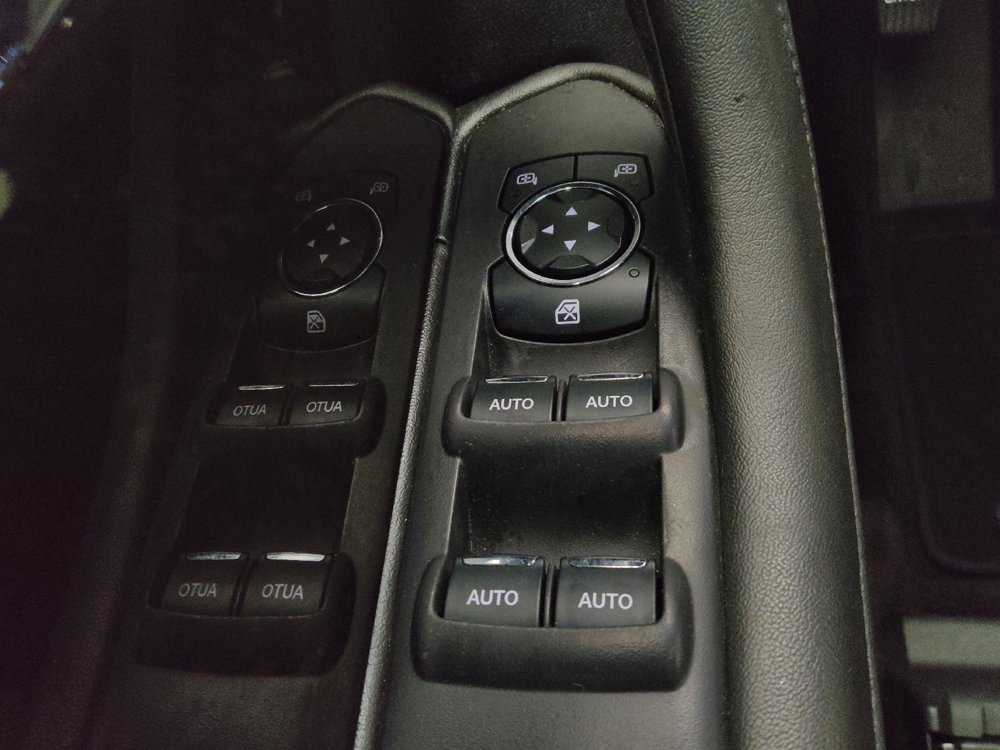 Used 2015 Lincoln MKS w/ Equipment Group 101A FWD image 27
