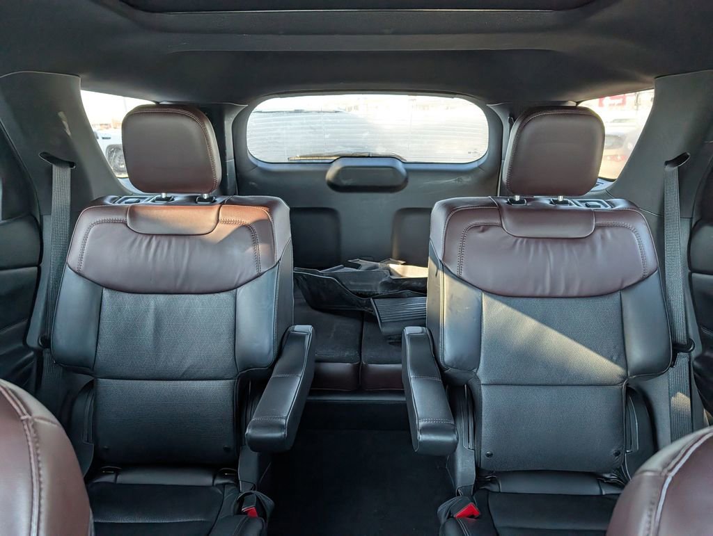Used 2023 Ford Explorer Platinum w/ Technology Package image 12