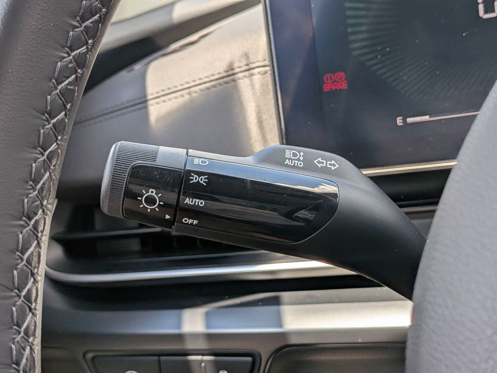 Used 2026 Kia Carnival FWD image 31