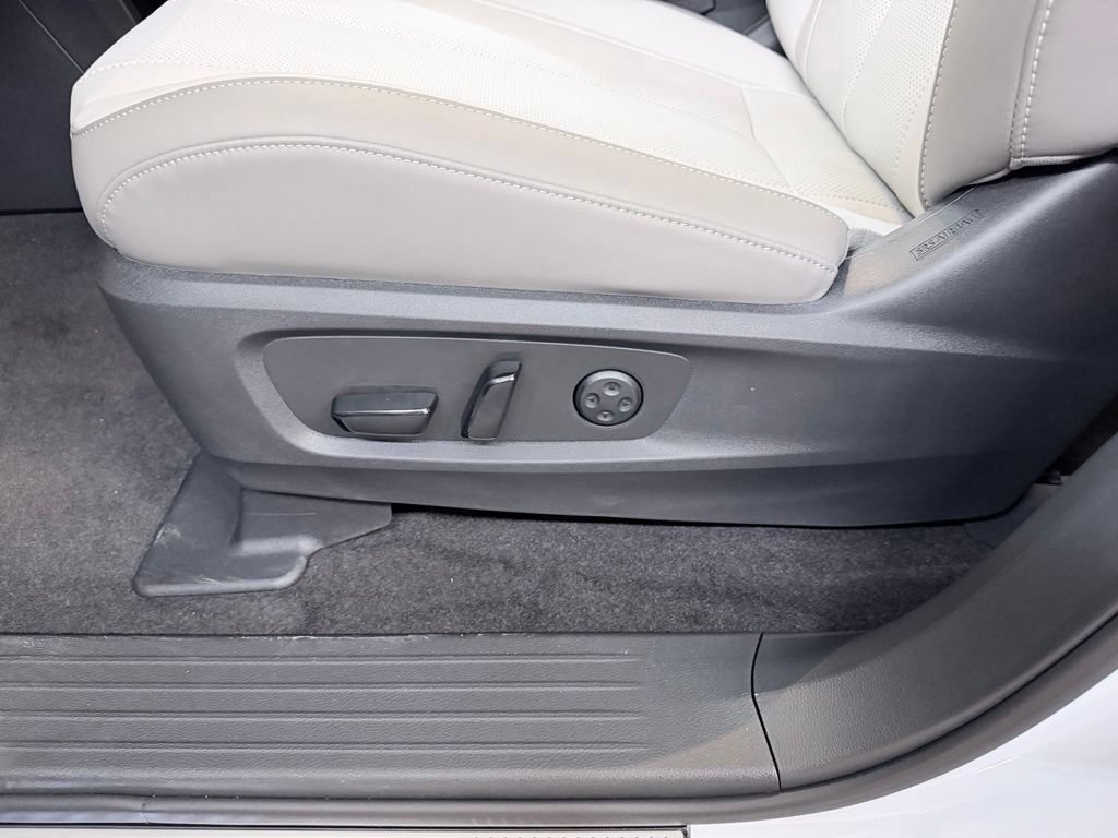 New 2027 INFINITI QX60 Luxe FWD image 11