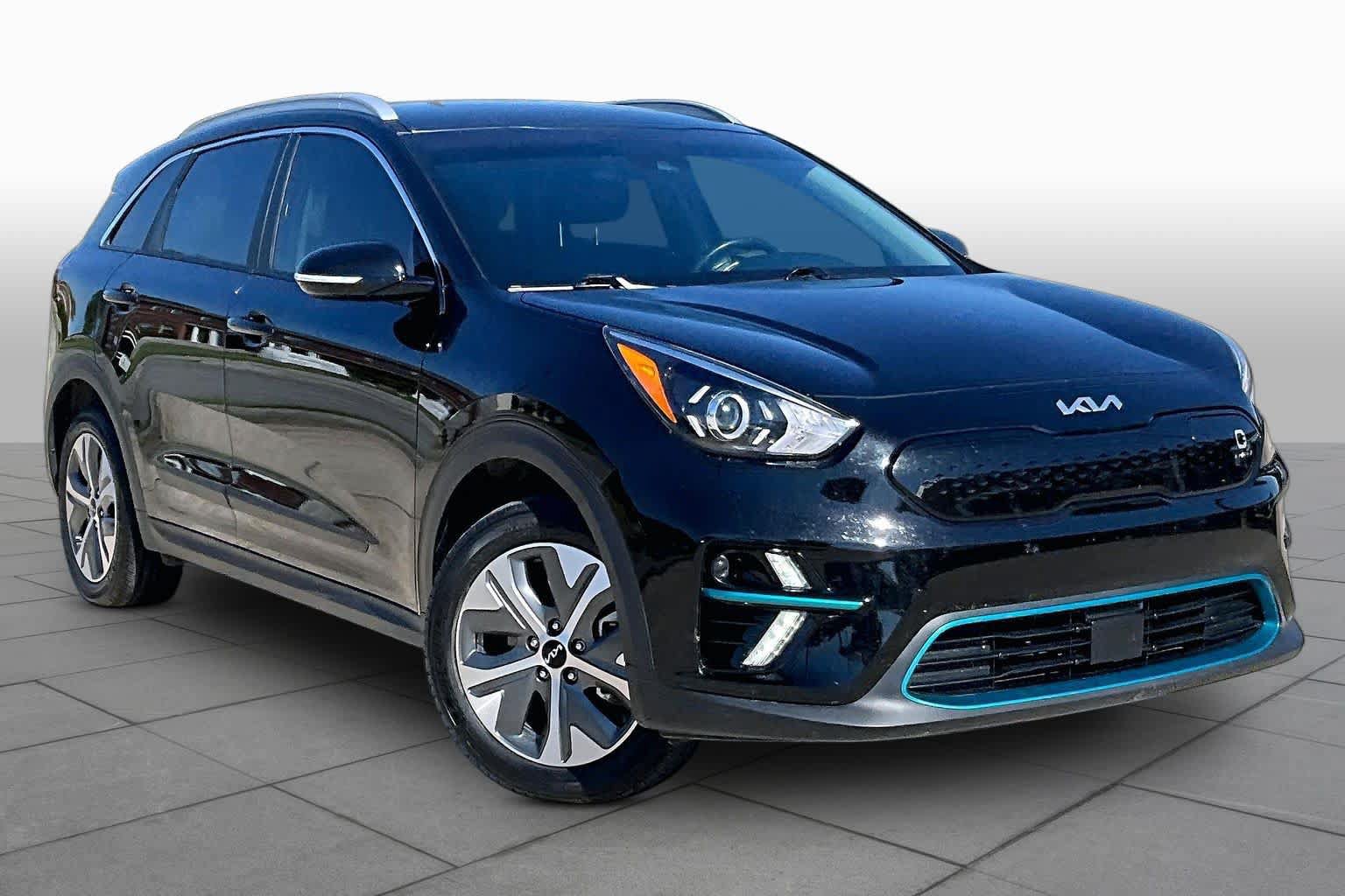 Used 2022 Kia Niro EX FWD image 2