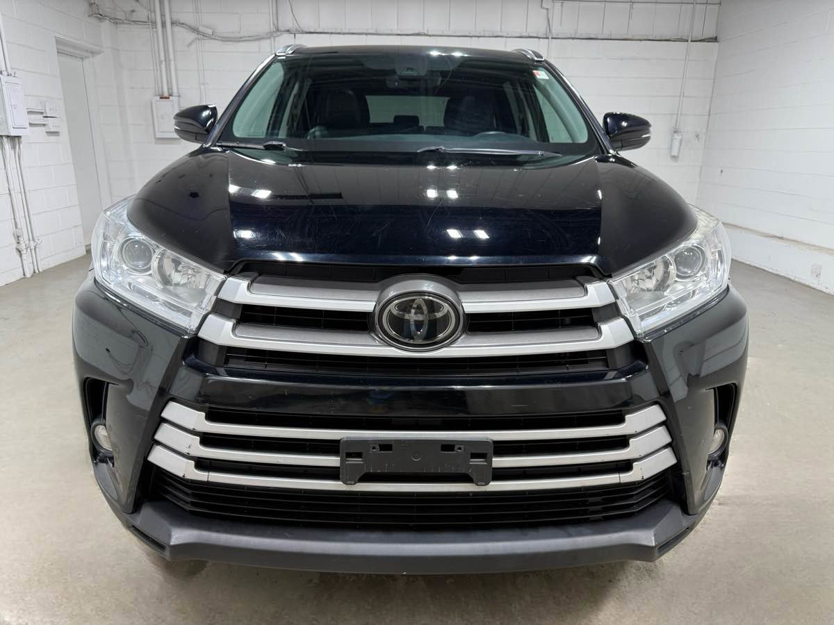 Used 2018 Toyota Highlander XLE w/ Protection Package #3 image 2
