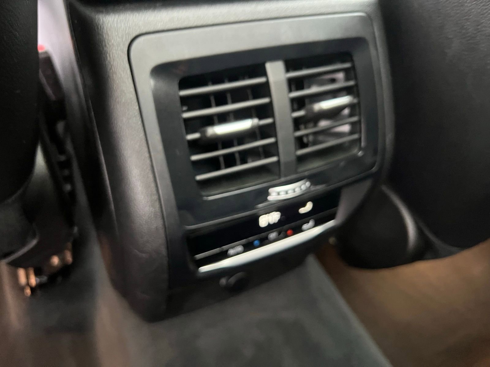 Used 2018 BMW X3 xDrive30i w/ Executive Package AWD/4WD image 25