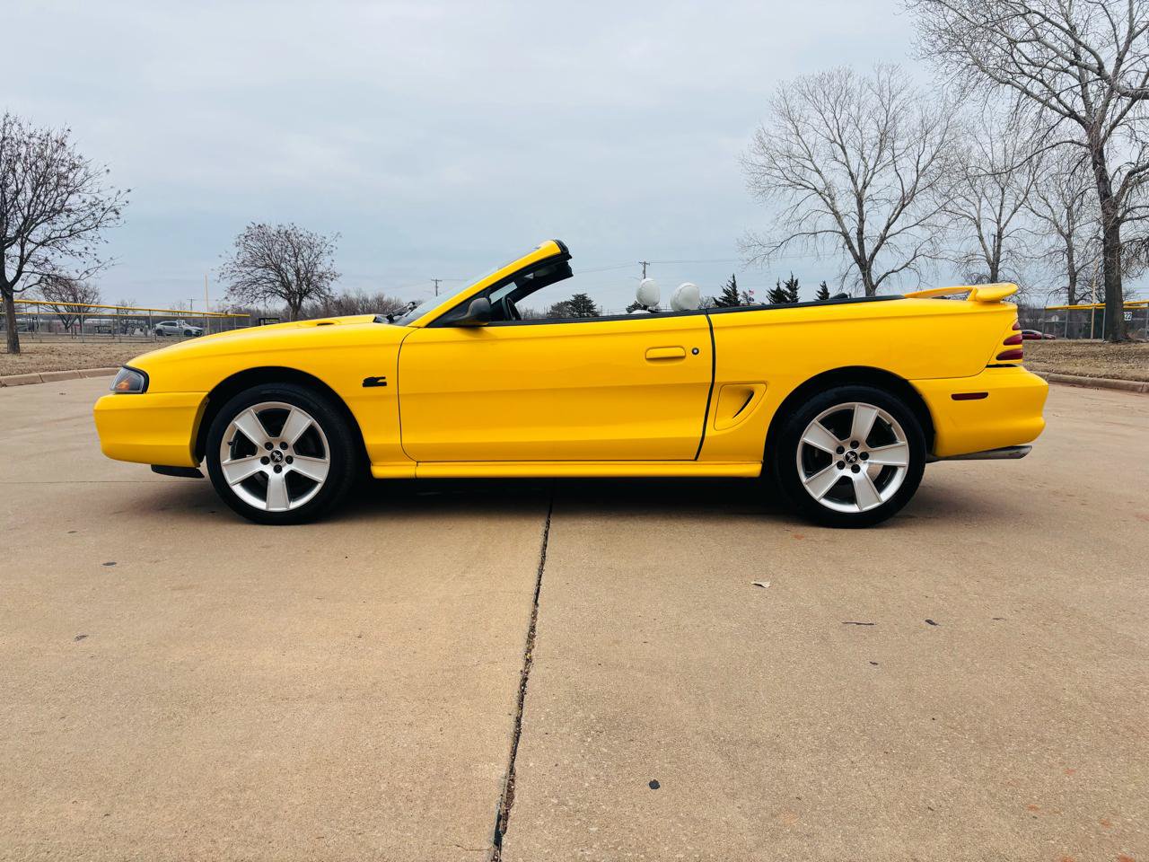 Used 1995 Ford Mustang GT RWD image 39