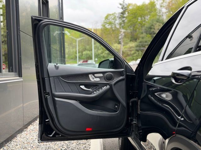 Used 2022 Mercedes-Benz GLC 300 4MATIC image 18