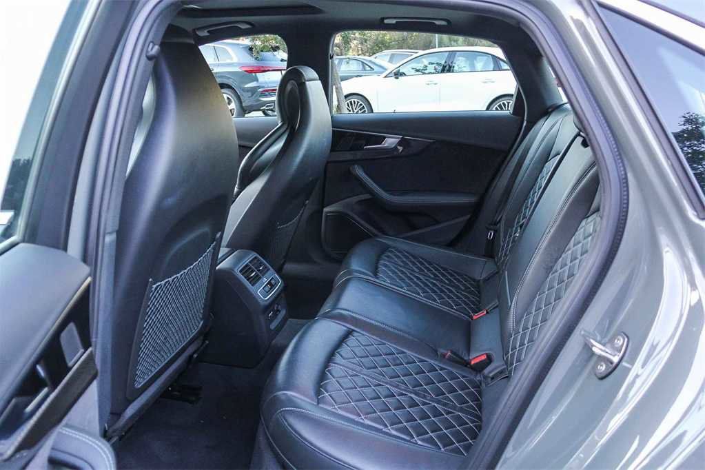 Used 2023 Audi S4 Premium Plus w/ Premium Plus Package image 17