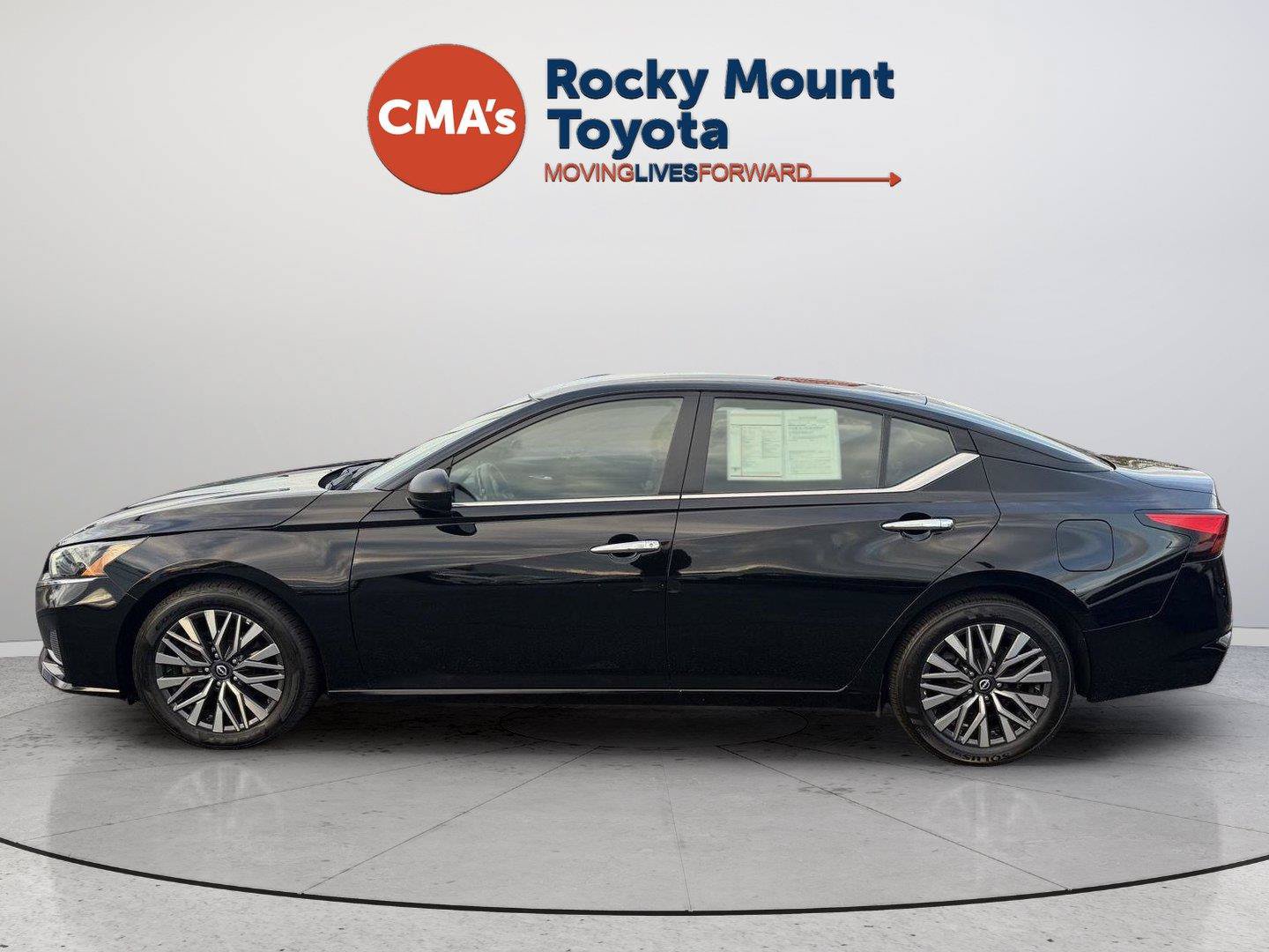 Used 2025 Nissan Altima 2.5 SV FWD image 8