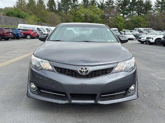 Used 2014 Toyota Camry SE FWD image 2