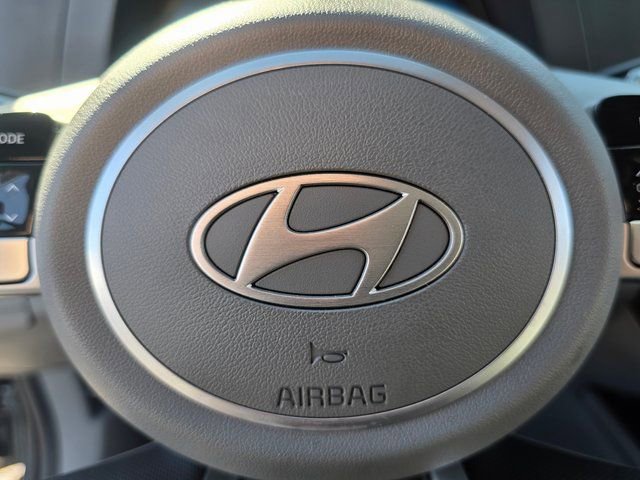 Certified 2025 Hyundai Elantra Sport image 21