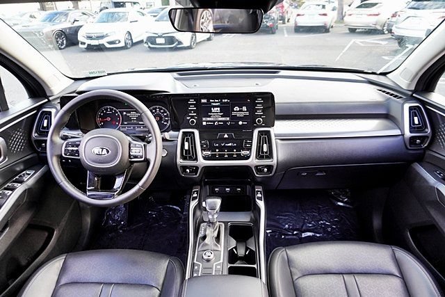 Used 2021 Kia Sorento S FWD image 31