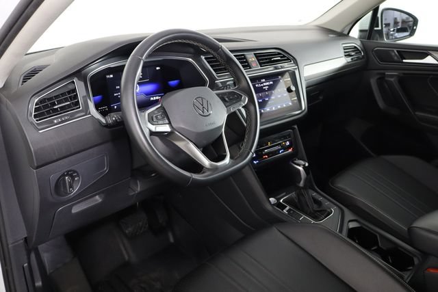 Used 2022 Volkswagen Tiguan SE FWD image 25