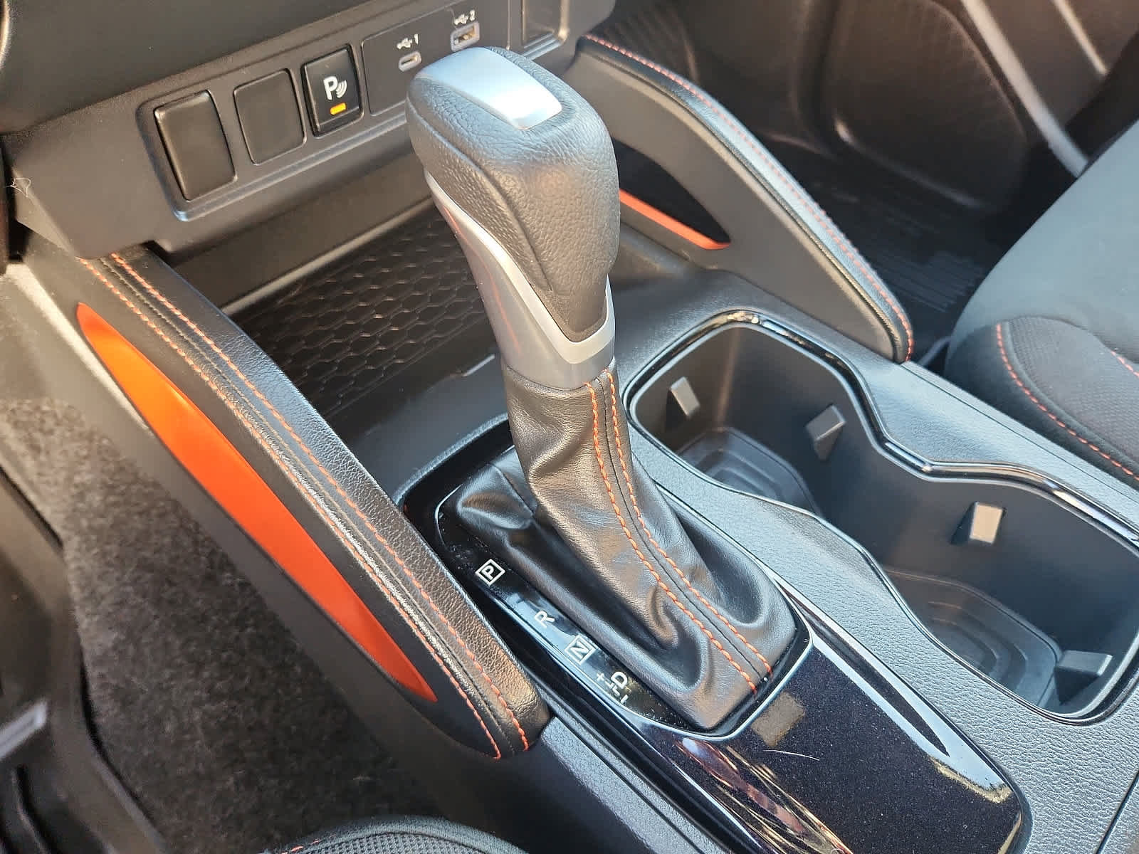 Used 2022 Nissan Frontier PRO-4X w/ Technology Package image 16