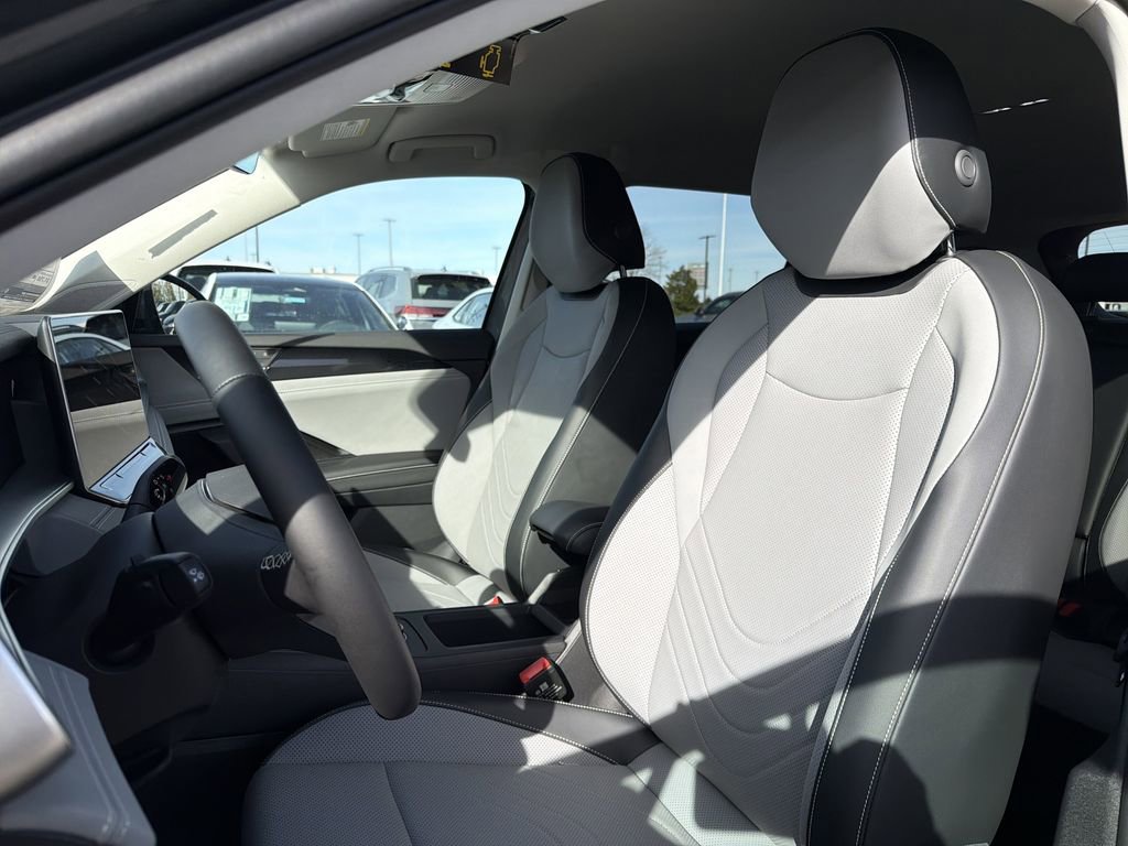 New 2026 Volkswagen Tiguan SE image 12