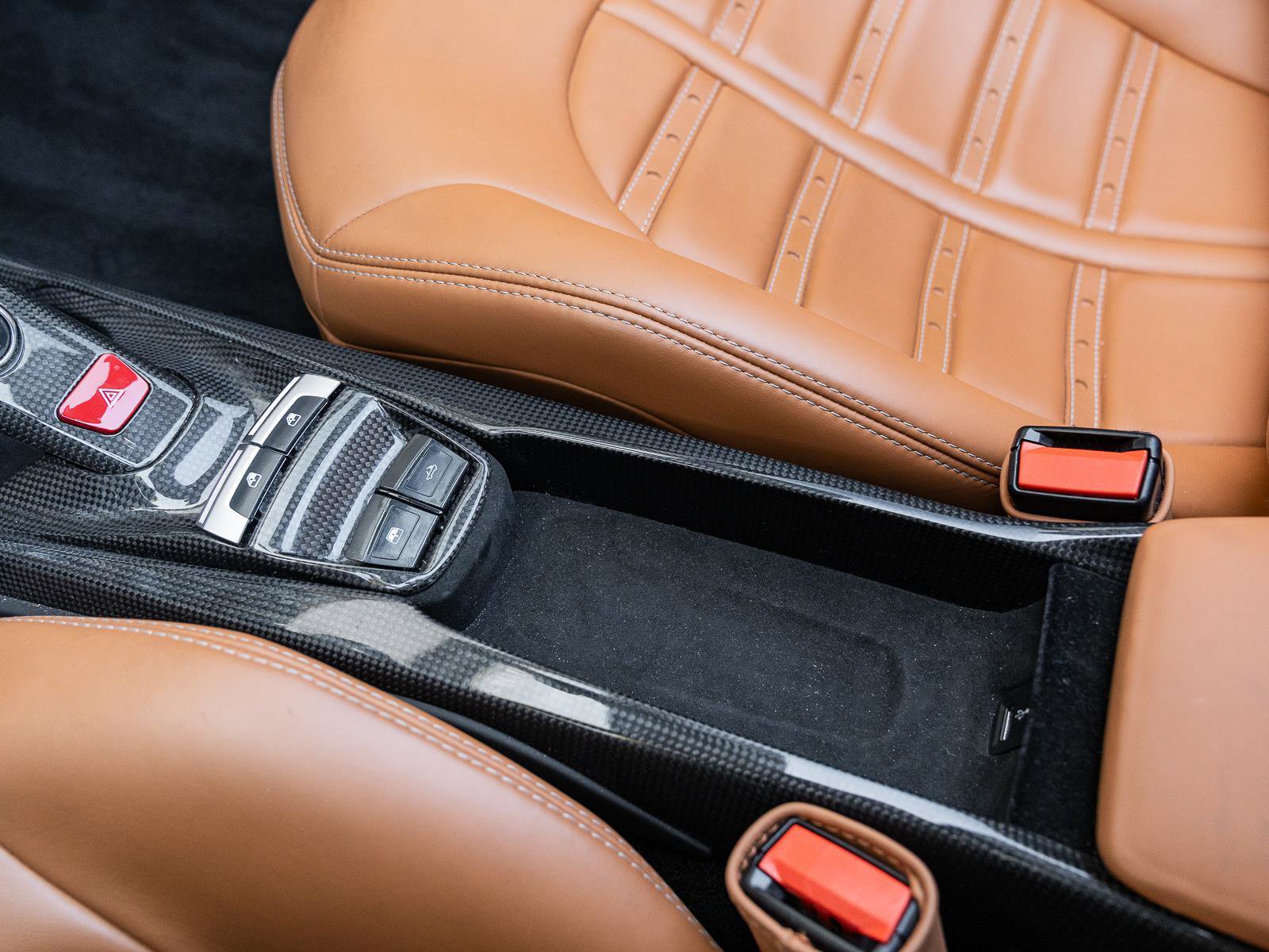 Used 2018 Ferrari 488 Spider image 44