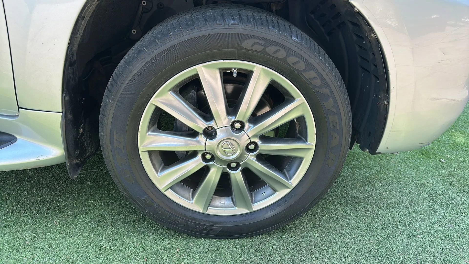 Used 2011 Lexus LX 570 4WD w/ Luxury Pkg image 49