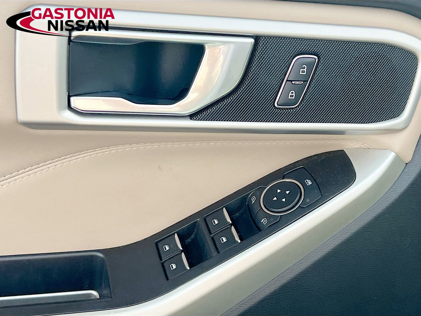 Used 2022 Ford Explorer XLT w/ Equipment Group 202A image 22