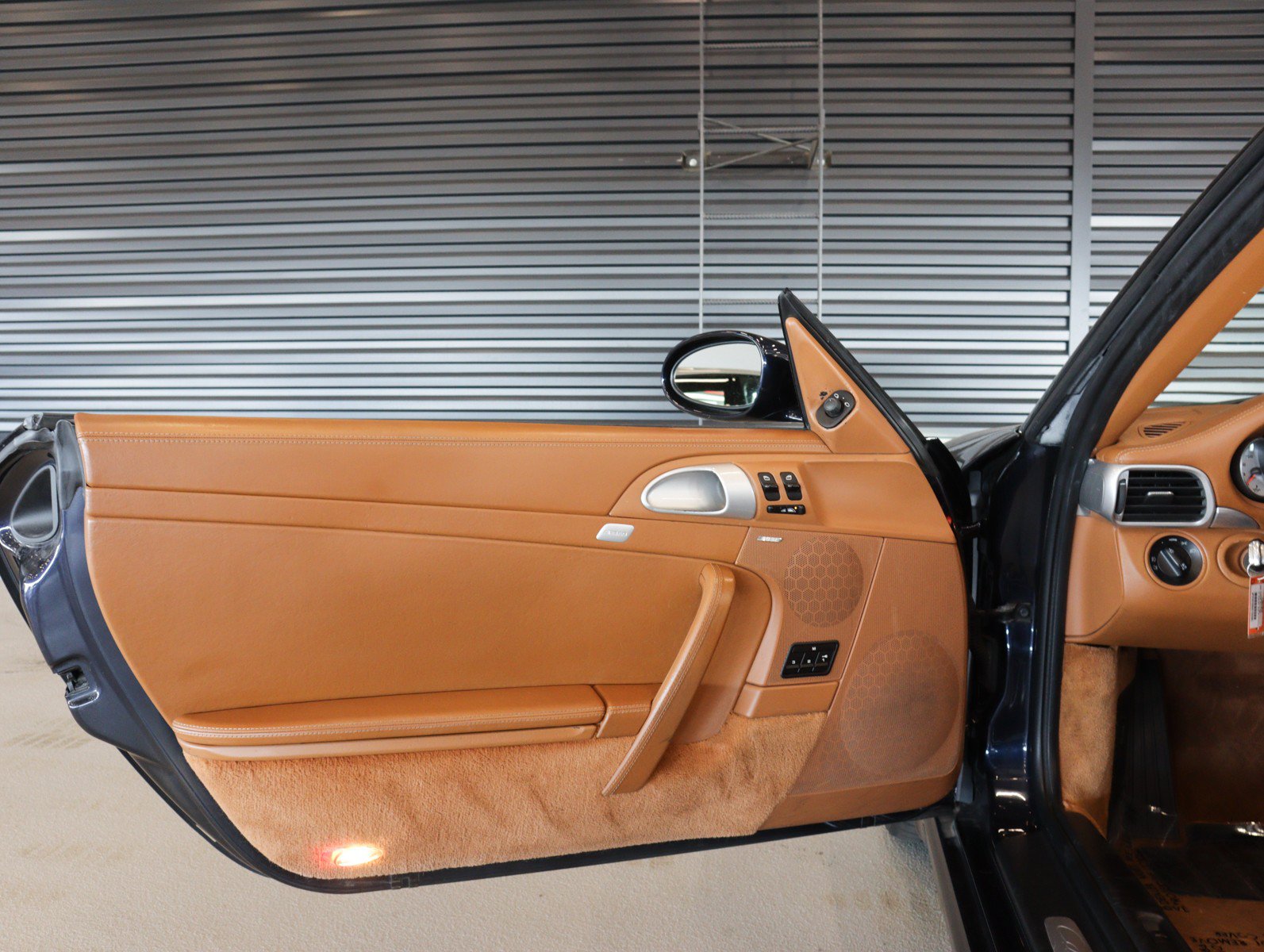Used 2006 Porsche 911 Carrera S RWD image 22