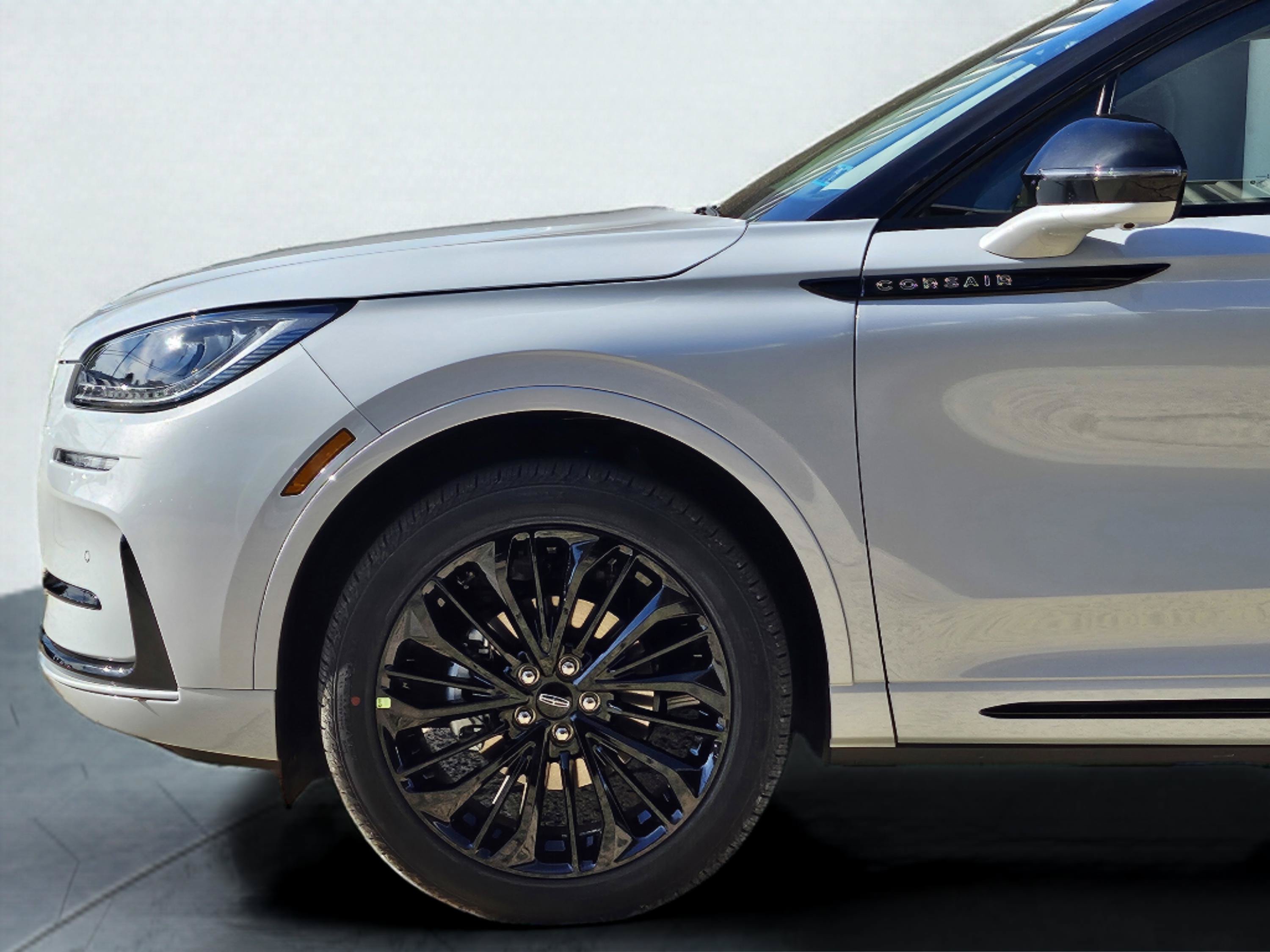 New 2026 Lincoln Corsair Premiere AWD/4WD image 9