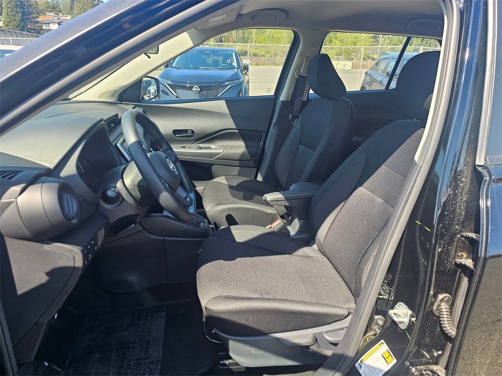 New 2025 Nissan Kicks Play S image 19