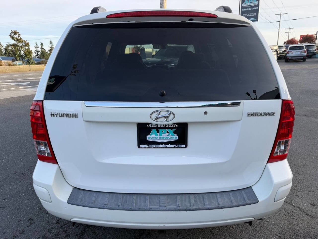 Used 2007 Hyundai Entourage GLS image 6