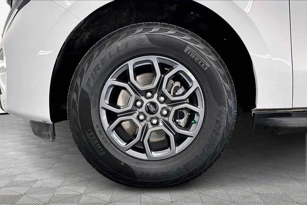 Used 2025 Ford Expedition Max Active image 9