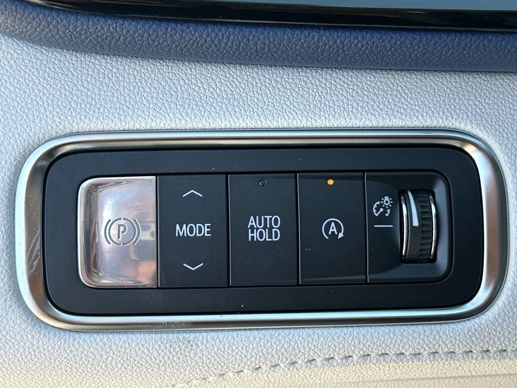 New 2026 Buick Enclave Avenir w/ Super Cruise Package FWD image 18