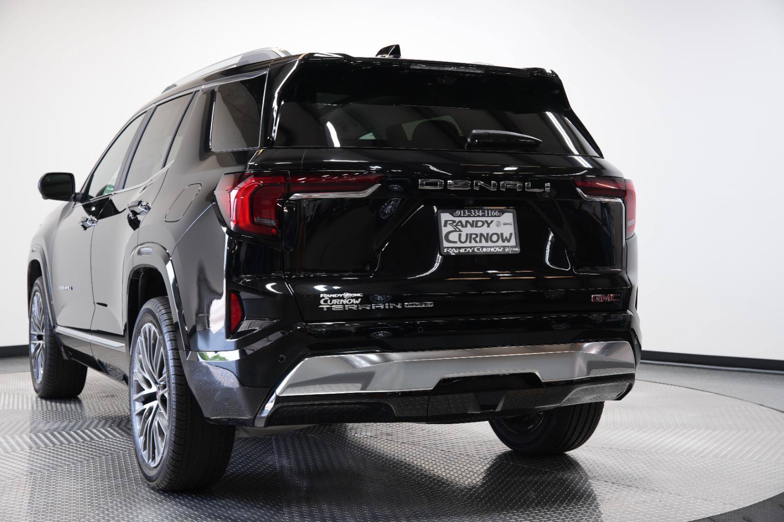 New 2026 GMC Terrain Denali w/ LPO, Floor Liner Package AWD/4WD image 6