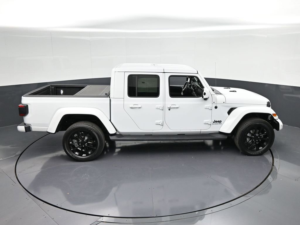 Used 2021 Jeep Gladiator Overland image 24