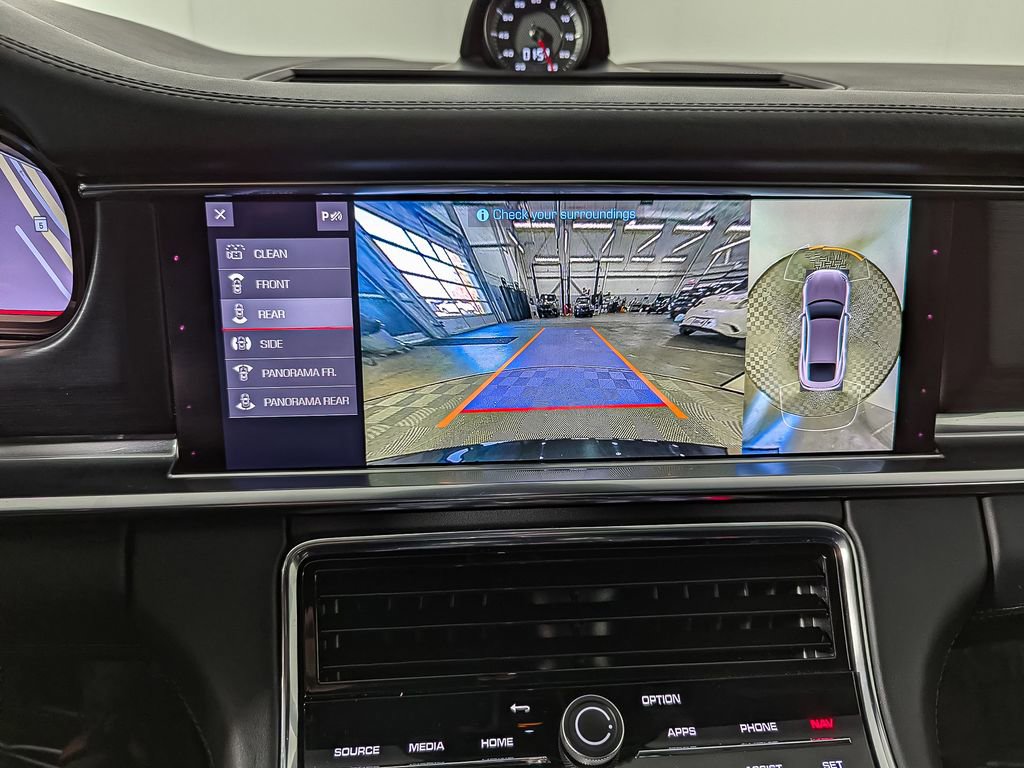 Used 2021 Porsche Panamera GTS image 25