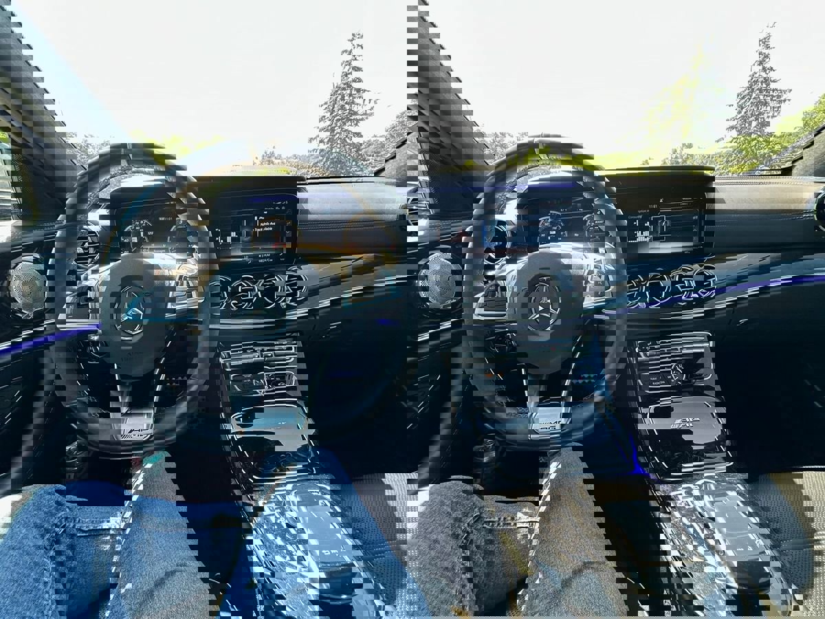 Used 2018 Mercedes-Benz E 63 AMG S image 23