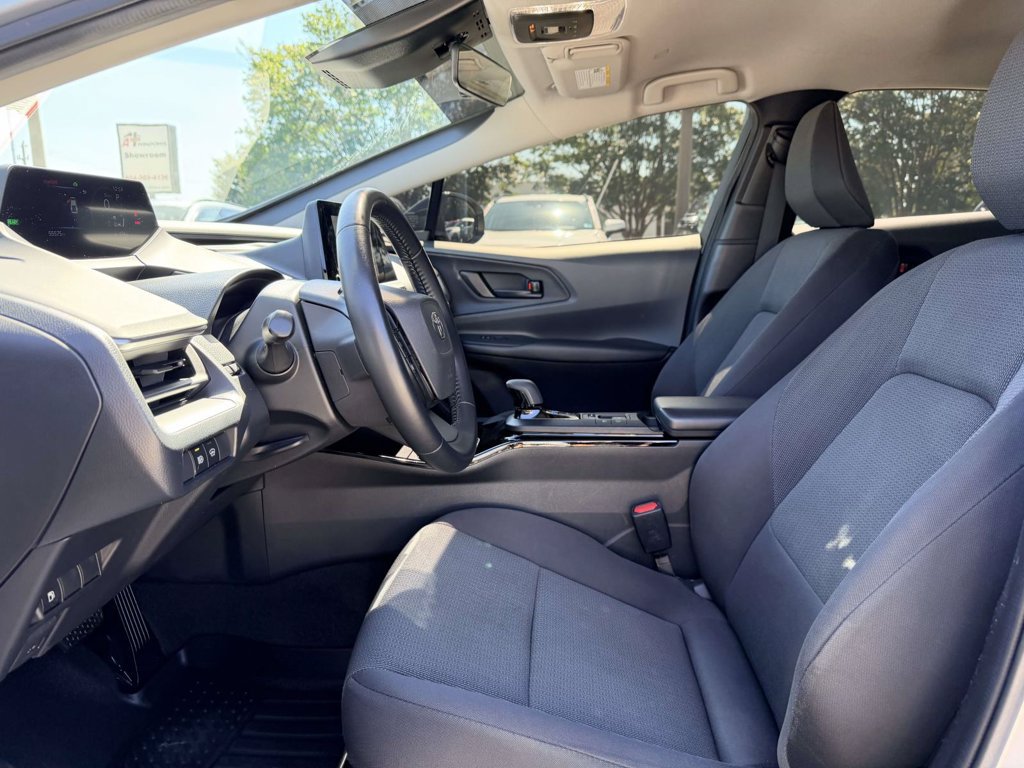 Certified 2023 Toyota Prius LE FWD image 19