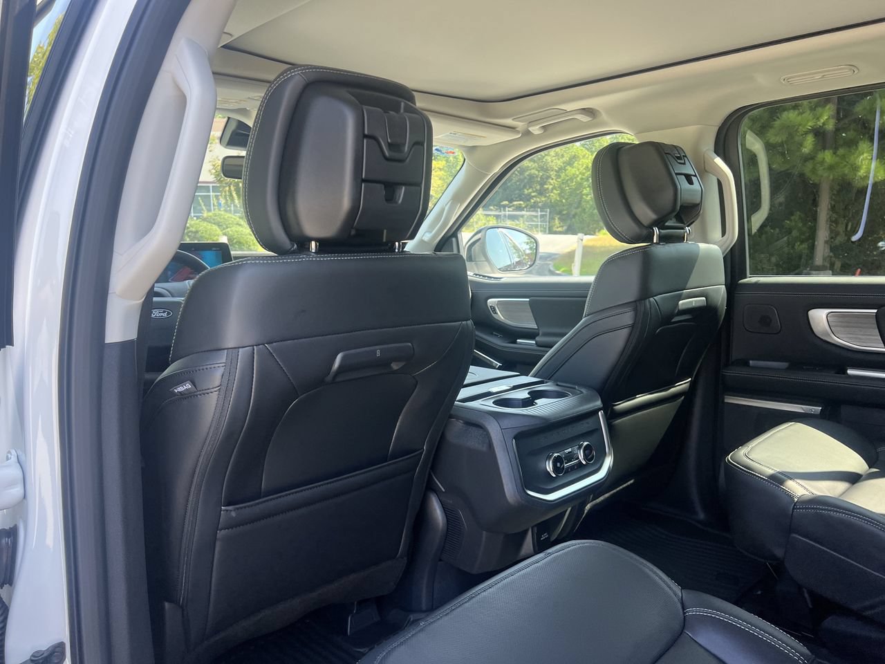 New 2027 Ford Expedition Max Platinum w/ Driver's Package AWD/4WD image 16