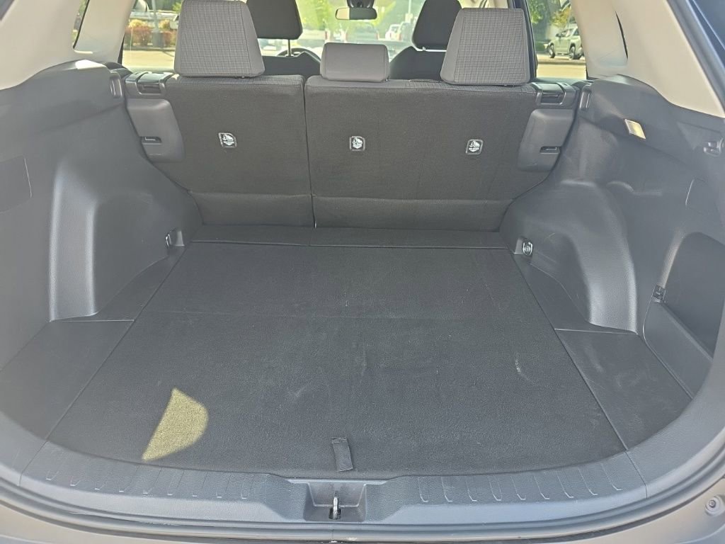 Used 2024 Toyota RAV4 LE image 17