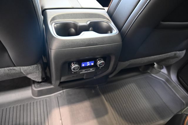 New 2026 GMC Acadia AT4 w/ Luxury Package AWD/4WD image 26