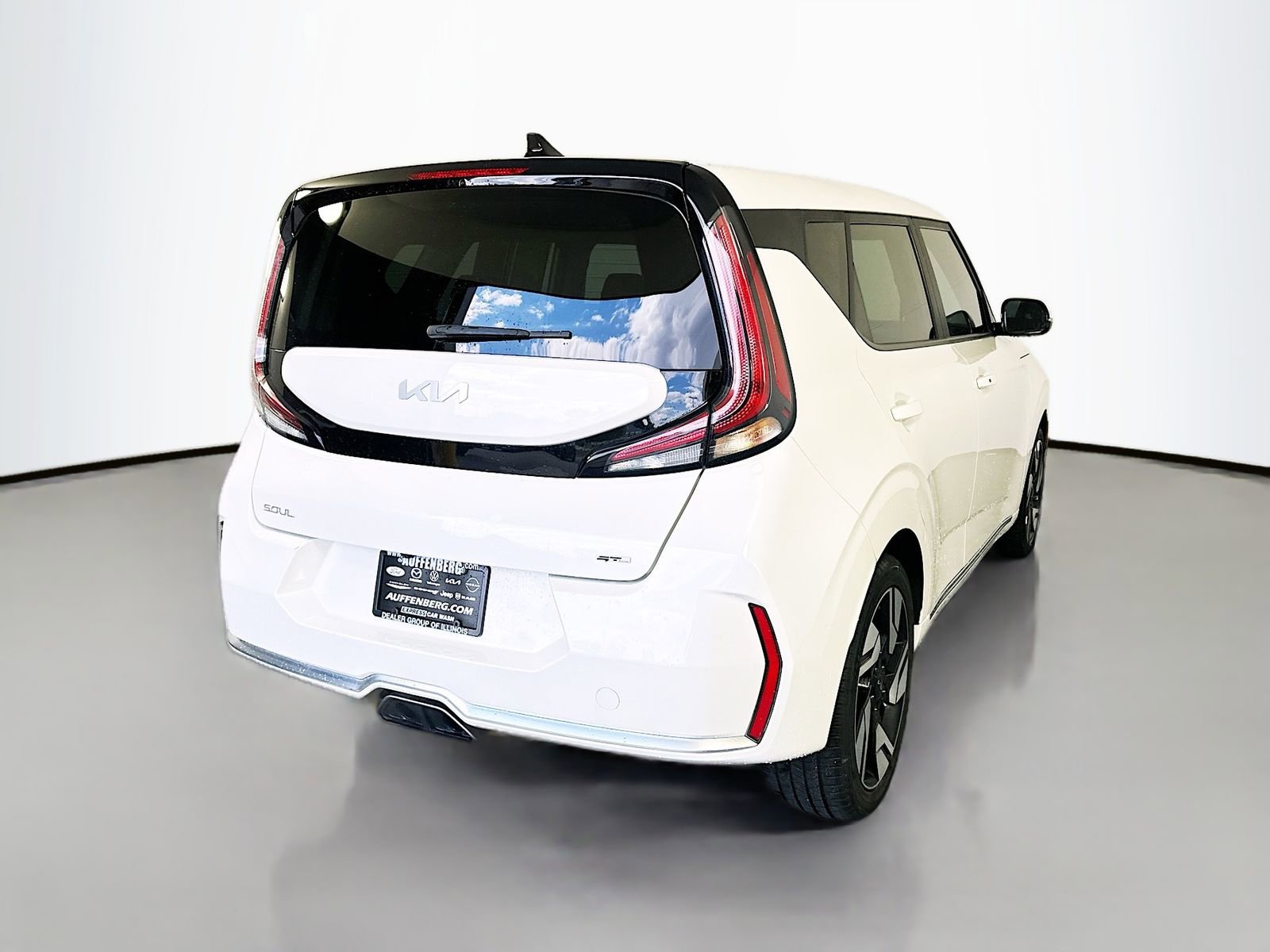 Used 2023 Kia Soul GT-Line FWD image 7