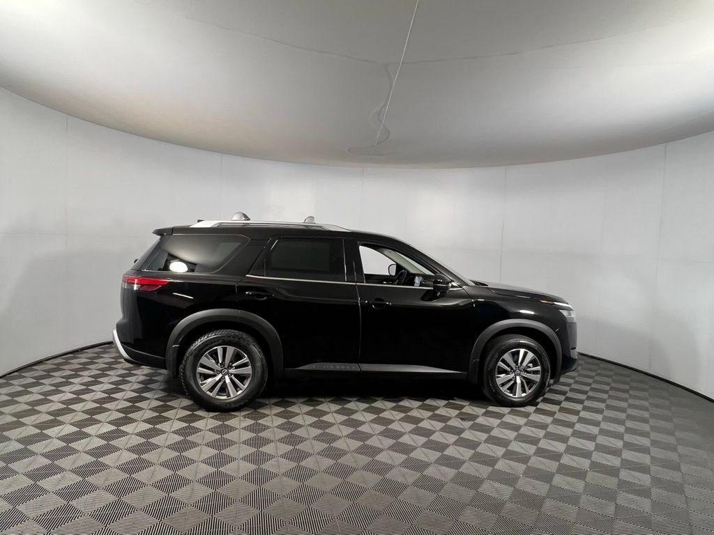 Used 2023 Nissan Pathfinder SL image 5