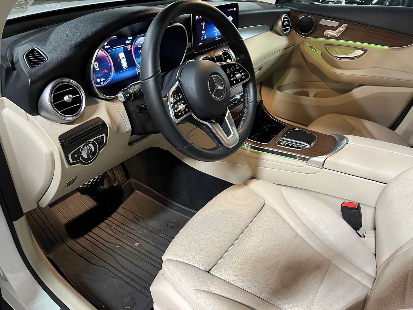 Used 2022 Mercedes-Benz GLC 300 4MATIC image 25