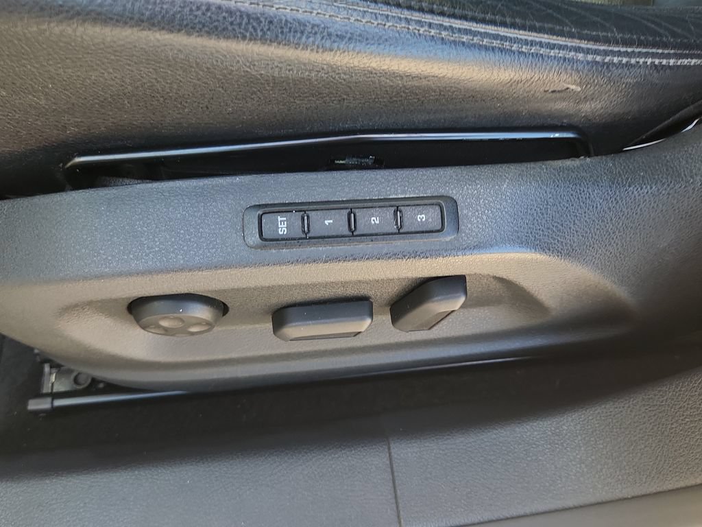 Used 2011 Volkswagen Tiguan S AWD/4WD image 10