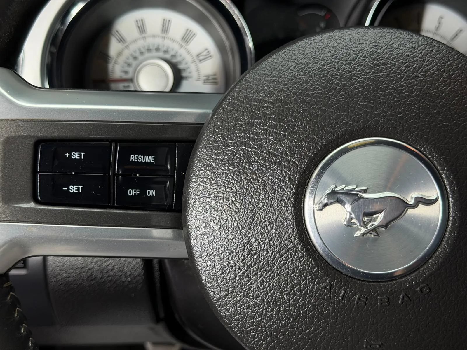 Used 2010 Ford Mustang GT RWD image 23