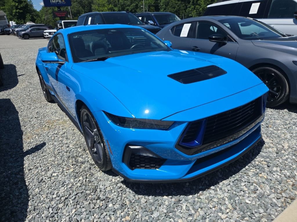 Used 2024 Ford Mustang GT Premium RWD image 2
