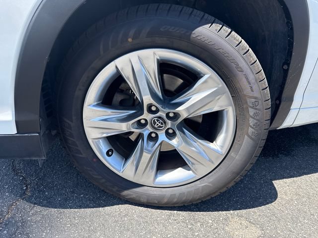 Used 2016 Toyota Highlander Limited FWD image 19