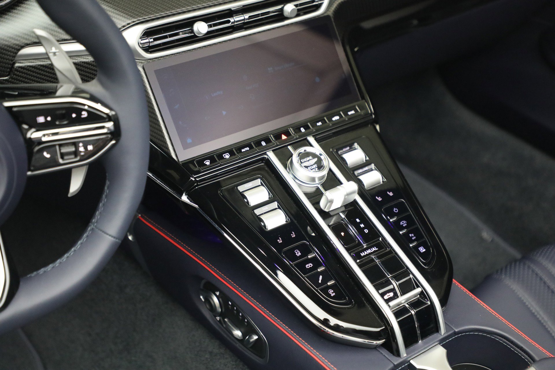 New 2026 Aston Martin V8 Vantage Roadster image 33