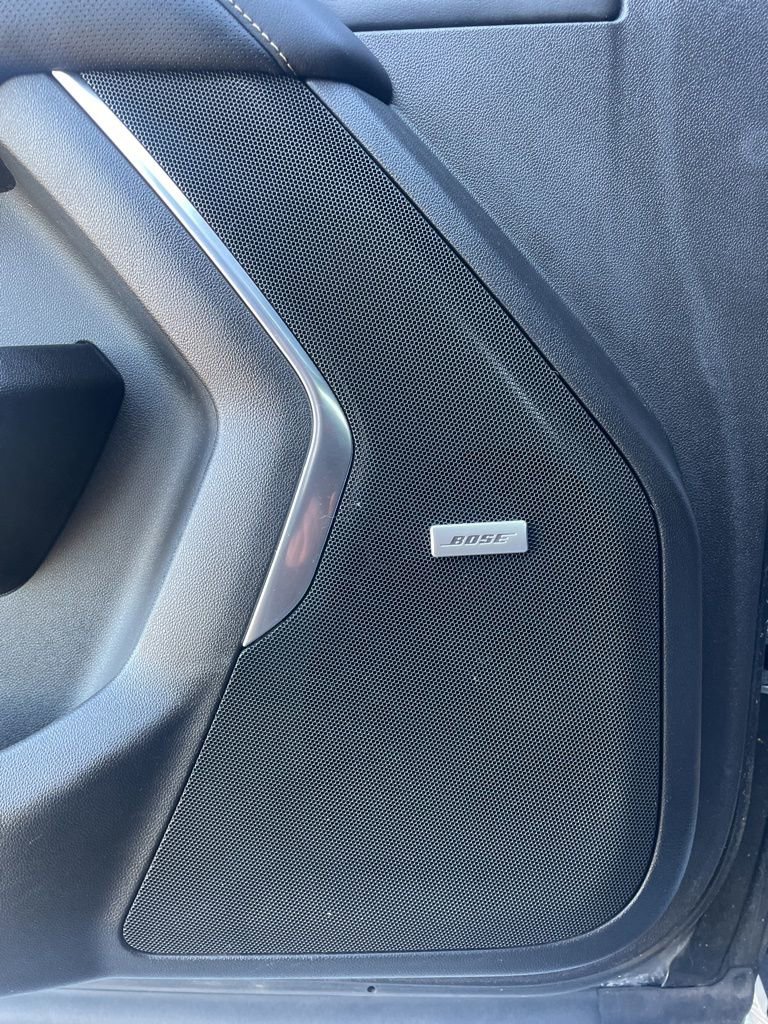 Used 2021 Chevrolet Suburban Premier w/ Premium Package image 14