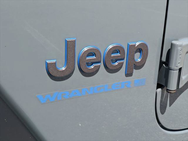 Certified 2025 Jeep Wrangler Unlimited Rubicon 4xe w/ Safety Group AWD/4WD image 26