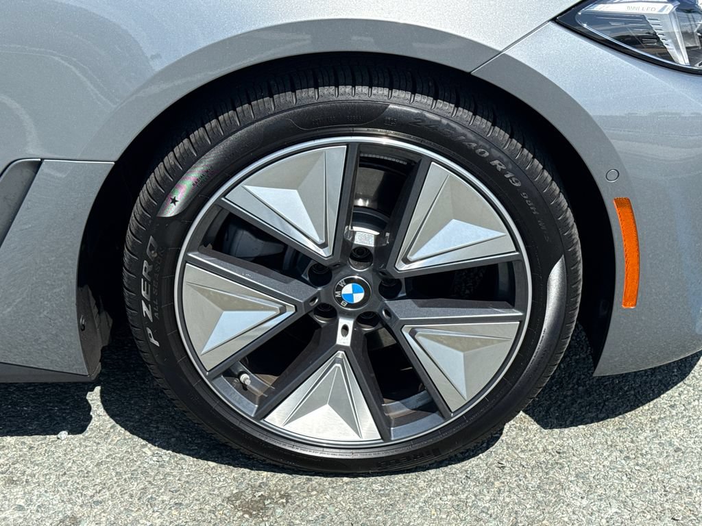 Used 2026 BMW i4 eDrive40 w/ Premium Package RWD image 7